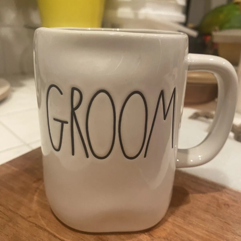 RAE DUNN MUG “GROOM”.